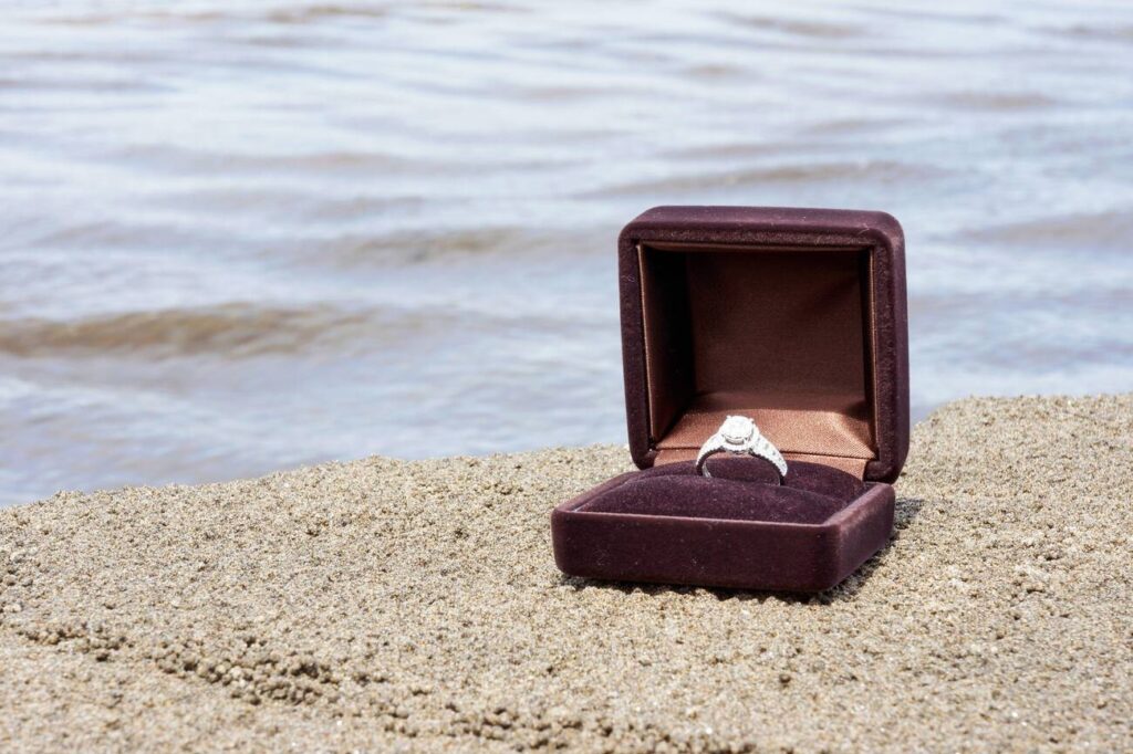 Salt-Air-&-Sparkle-How-to-Protect-Fine-Jewelry-in-Coastal-Cities-Like-Newport-Beach